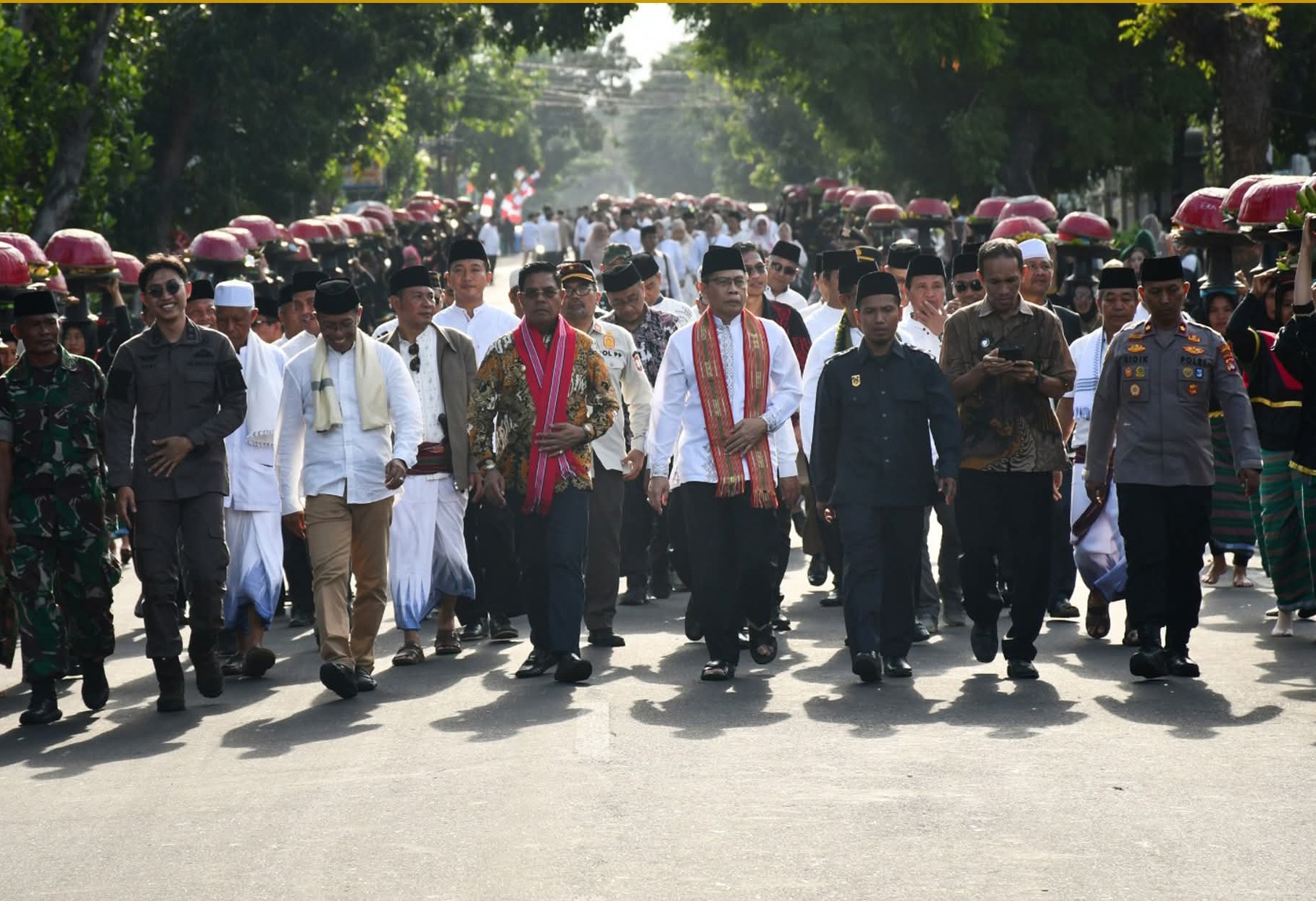 Parade 1447 Dulang Warnai Pergantian Tahun Baru Islam di Lombok Timur
