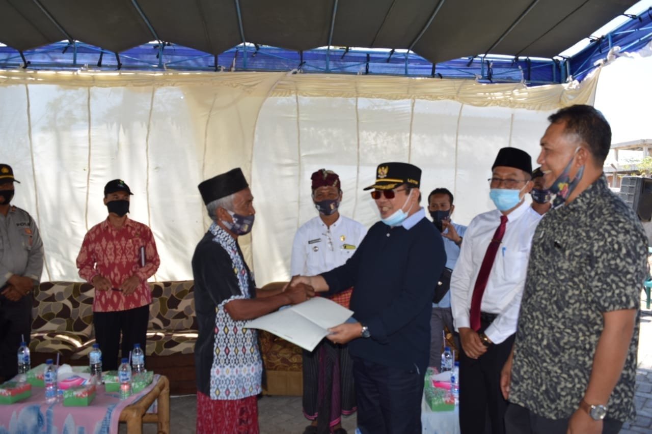 Ini Pesan Wabup Pada Penyerahan Sertifikat  Kepada Warga Sunut
