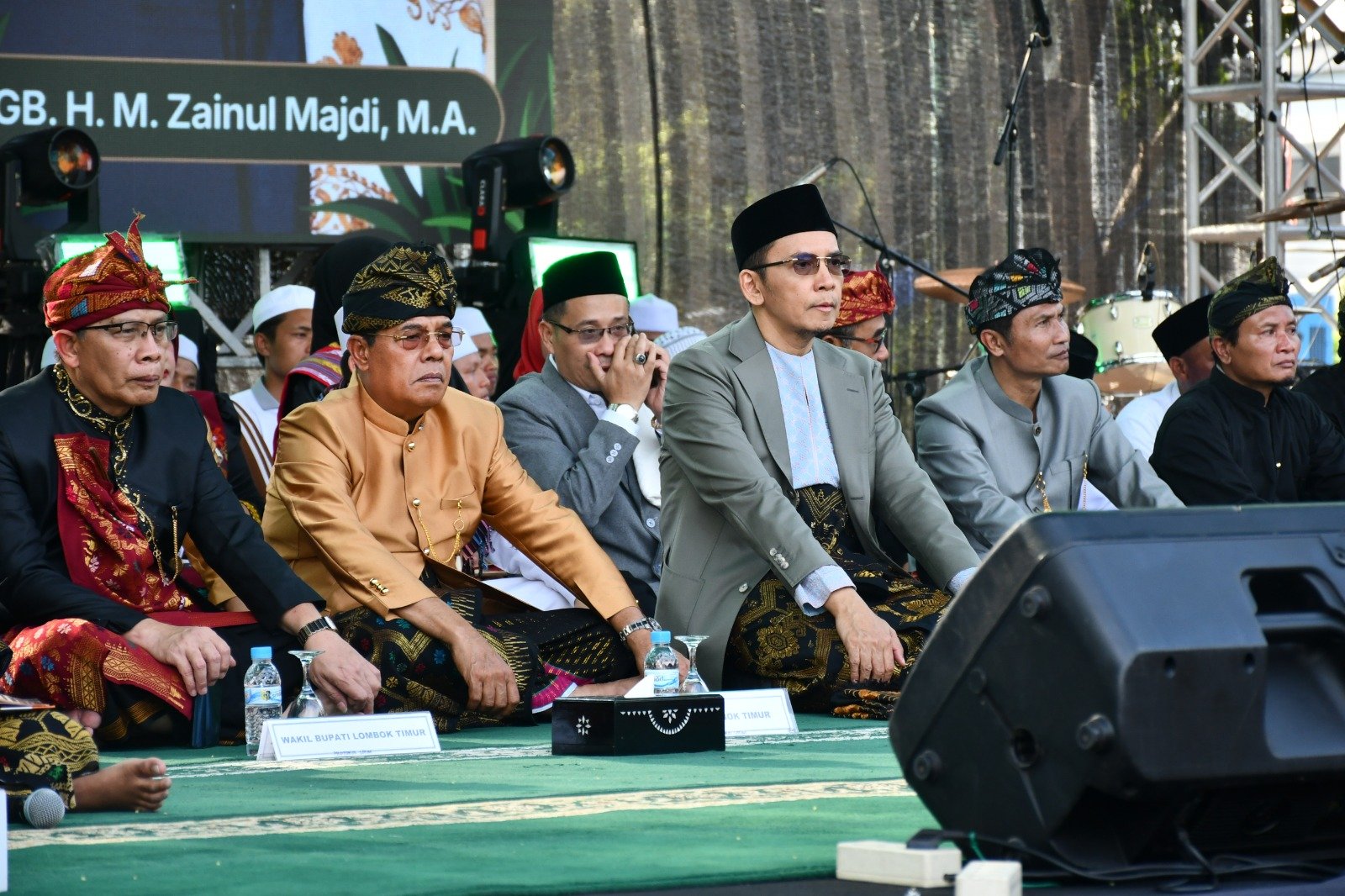 Puncak Peringatan Hari Jadi Lombok Timur 131, Semua Elemen Masyarakat Berbaur  Pemerintah Jawab Kebutuhan Masyarakat