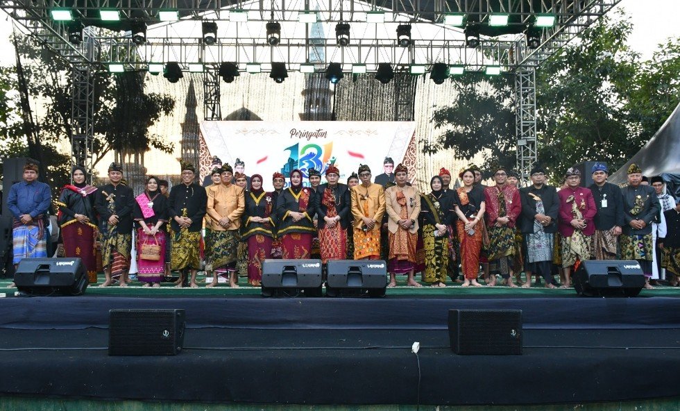Peringatan Puncak Hari Jadi Lombok Timur Berlangsung Meriah