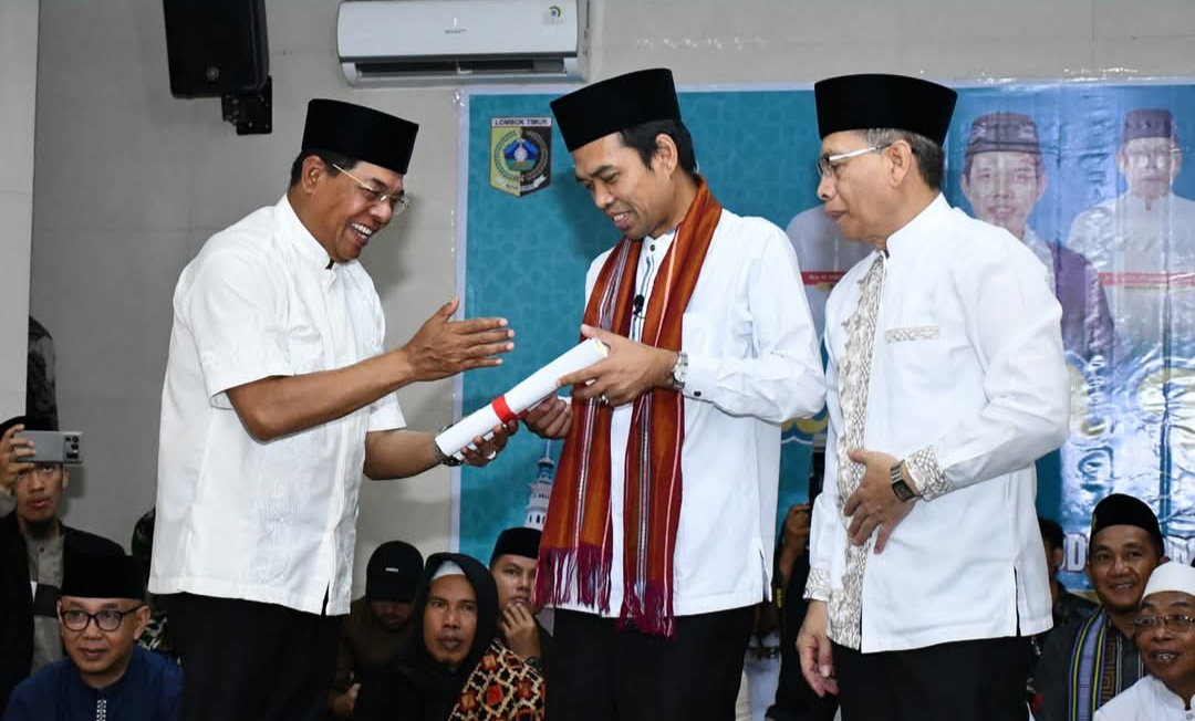 Bupati dan Wabup Lotim Hadiri Tablig Akbar UAS di Masjid Agung Al Mujahidin